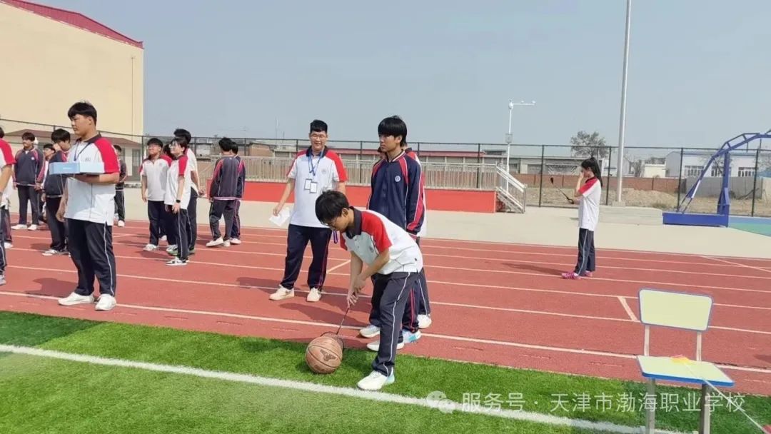 趕豬跑.jpg